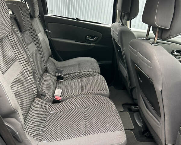 Синий Рено Сценик, объемом двигателя 1.6 л и пробегом 243 тыс. км за 8200 $, фото 108 на Automoto.ua