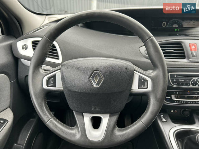Синий Рено Сценик, объемом двигателя 1.6 л и пробегом 243 тыс. км за 8200 $, фото 57 на Automoto.ua