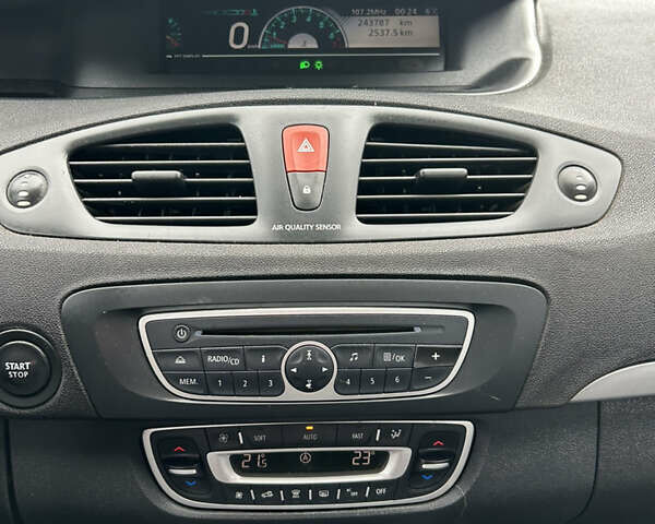 Синий Рено Сценик, объемом двигателя 1.6 л и пробегом 243 тыс. км за 8200 $, фото 25 на Automoto.ua