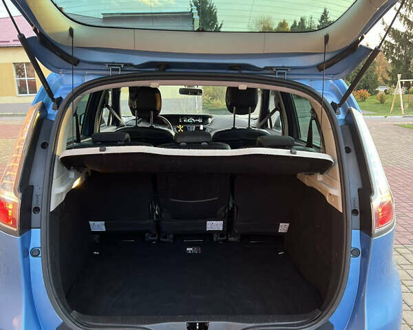 Рено Сценик 2012 в Луцке на Automoto.ua Синий Рено Сценик, объемом двигателя 1.5 л и пробегом 220 тыс. км за 6750 $, фото 16 на Automoto.ua