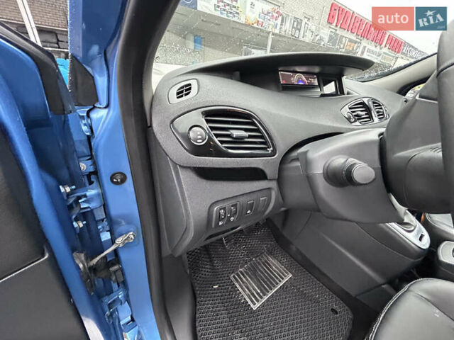 Синій Рено Сценік, об'ємом двигуна 1.4 л та пробігом 225 тис. км за 8700 $, фото 23 на Automoto.ua