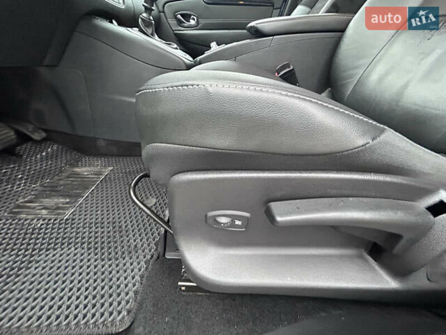 Синій Рено Сценік, об'ємом двигуна 1.4 л та пробігом 225 тис. км за 8700 $, фото 21 на Automoto.ua