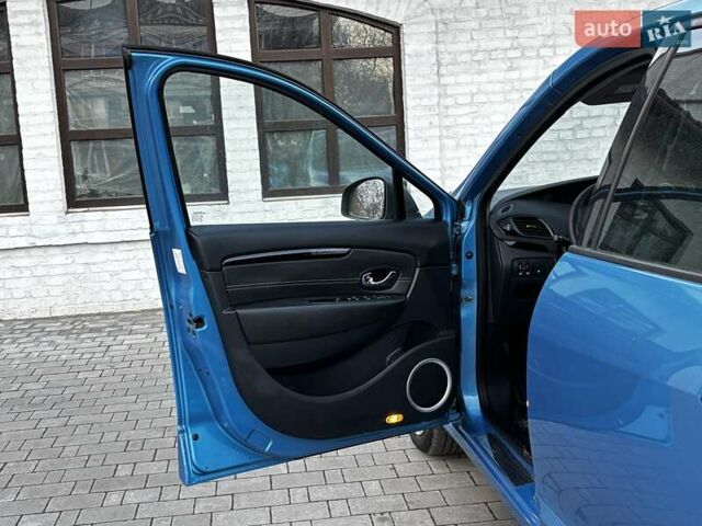 Синий Рено Сценик, объемом двигателя 1.6 л и пробегом 223 тыс. км за 8299 $, фото 94 на Automoto.ua