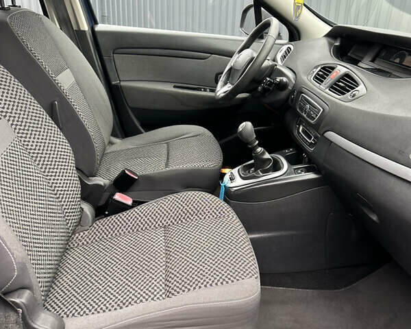 Синий Рено Сценик, объемом двигателя 1.6 л и пробегом 243 тыс. км за 8200 $, фото 139 на Automoto.ua