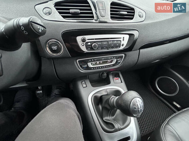 Синій Рено Сценік, об'ємом двигуна 1.4 л та пробігом 225 тис. км за 8700 $, фото 27 на Automoto.ua