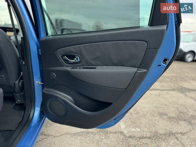 Синий Рено Сценик, объемом двигателя 1.4 л и пробегом 177 тыс. км за 8800 $, фото 74 на Automoto.ua