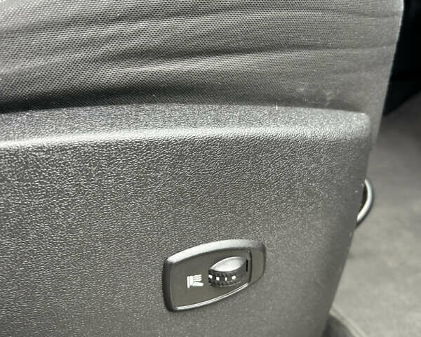 Синий Рено Сценик, объемом двигателя 1.6 л и пробегом 243 тыс. км за 8200 $, фото 16 на Automoto.ua