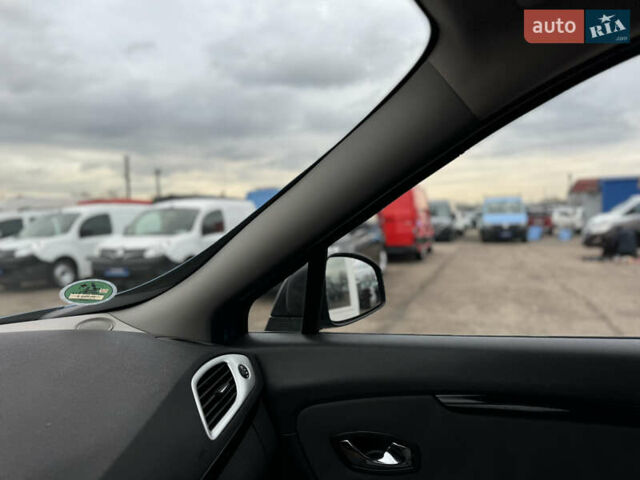 Синий Рено Сценик, объемом двигателя 1.4 л и пробегом 177 тыс. км за 8800 $, фото 66 на Automoto.ua