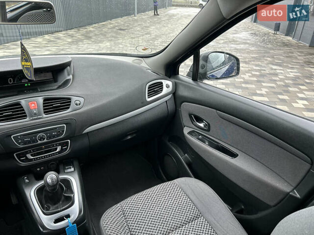 Синий Рено Сценик, объемом двигателя 1.6 л и пробегом 243 тыс. км за 8200 $, фото 54 на Automoto.ua