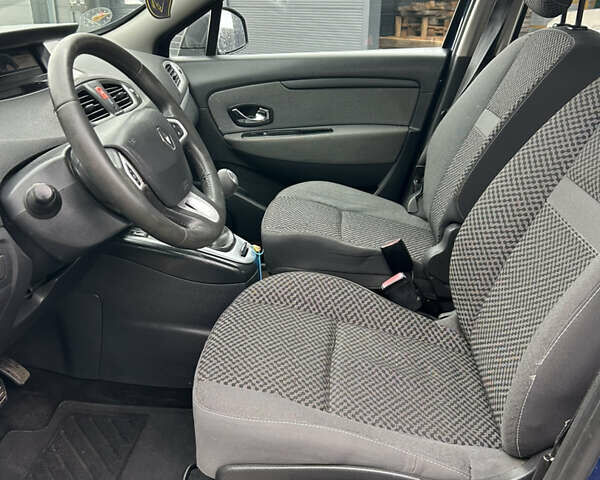 Синий Рено Сценик, объемом двигателя 1.6 л и пробегом 243 тыс. км за 8200 $, фото 11 на Automoto.ua