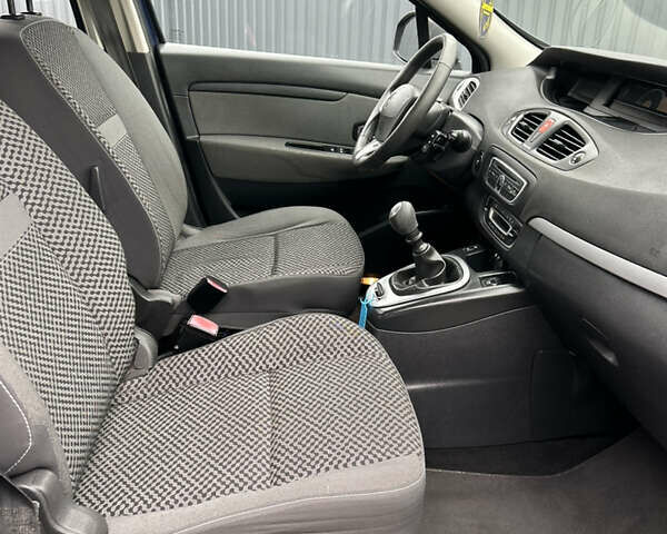 Синий Рено Сценик, объемом двигателя 1.6 л и пробегом 243 тыс. км за 8200 $, фото 51 на Automoto.ua