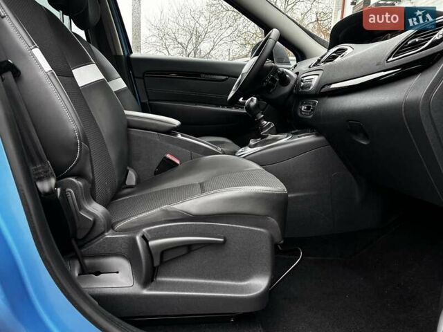 Синий Рено Сценик, объемом двигателя 1.6 л и пробегом 223 тыс. км за 8299 $, фото 62 на Automoto.ua