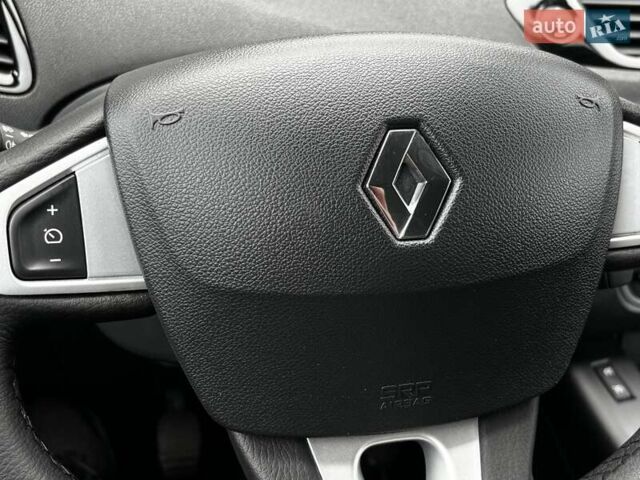 Синий Рено Сценик, объемом двигателя 1.6 л и пробегом 223 тыс. км за 8399 $, фото 123 на Automoto.ua
