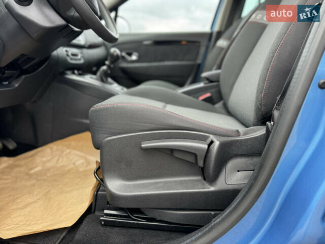 Синий Рено Сценик, объемом двигателя 1.4 л и пробегом 177 тыс. км за 8800 $, фото 51 на Automoto.ua