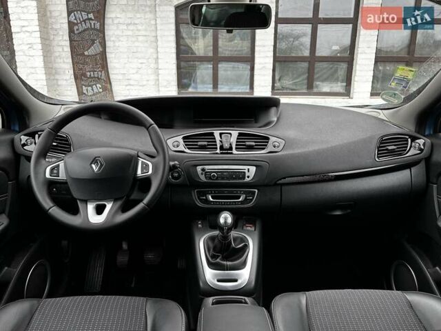 Синий Рено Сценик, объемом двигателя 1.6 л и пробегом 223 тыс. км за 8399 $, фото 114 на Automoto.ua