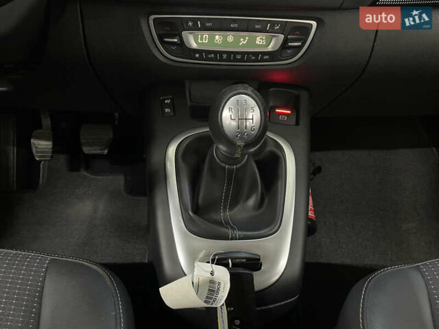 Синий Рено Сценик, объемом двигателя 1.5 л и пробегом 226 тыс. км за 9900 $, фото 62 на Automoto.ua