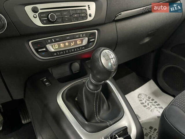 Синий Рено Сценик, объемом двигателя 1.5 л и пробегом 226 тыс. км за 9900 $, фото 39 на Automoto.ua