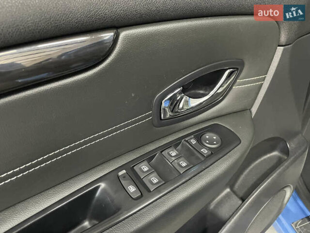 Синий Рено Сценик, объемом двигателя 1.5 л и пробегом 226 тыс. км за 9900 $, фото 42 на Automoto.ua