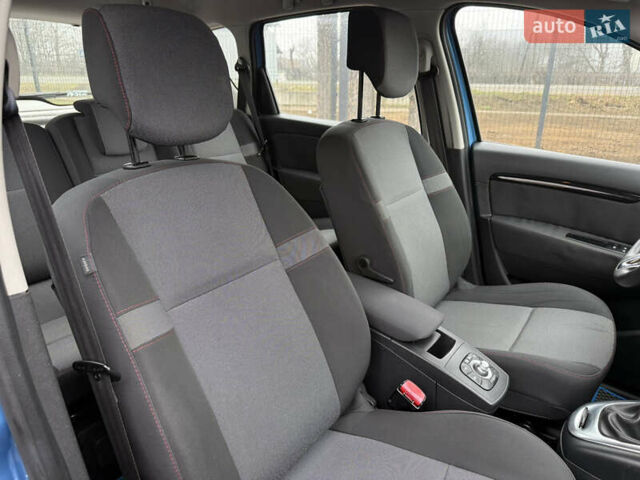 Синий Рено Сценик, объемом двигателя 1.46 л и пробегом 195 тыс. км за 8500 $, фото 57 на Automoto.ua