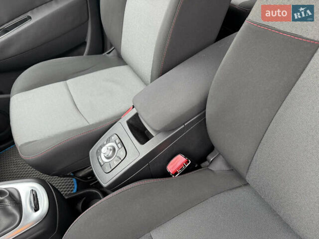 Синий Рено Сценик, объемом двигателя 1.46 л и пробегом 195 тыс. км за 8500 $, фото 34 на Automoto.ua