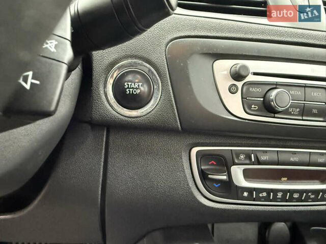 Синий Рено Сценик, объемом двигателя 1.46 л и пробегом 195 тыс. км за 8500 $, фото 40 на Automoto.ua