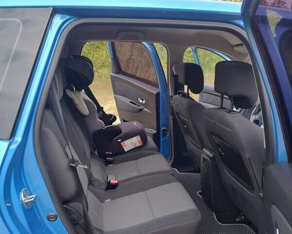 Синий Рено Сценик, объемом двигателя 1.46 л и пробегом 211 тыс. км за 9000 $, фото 3 на Automoto.ua