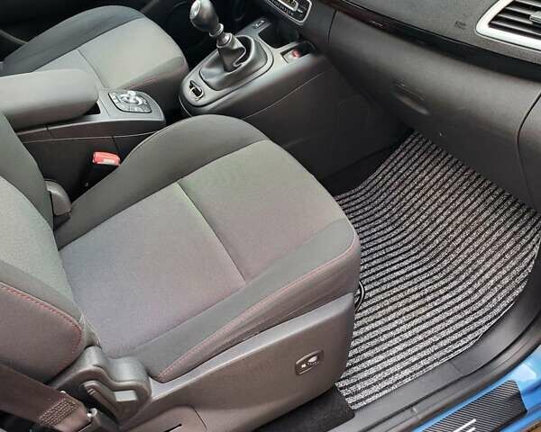 Синій Рено Сценік, об'ємом двигуна 1.5 л та пробігом 215 тис. км за 9200 $, фото 20 на Automoto.ua