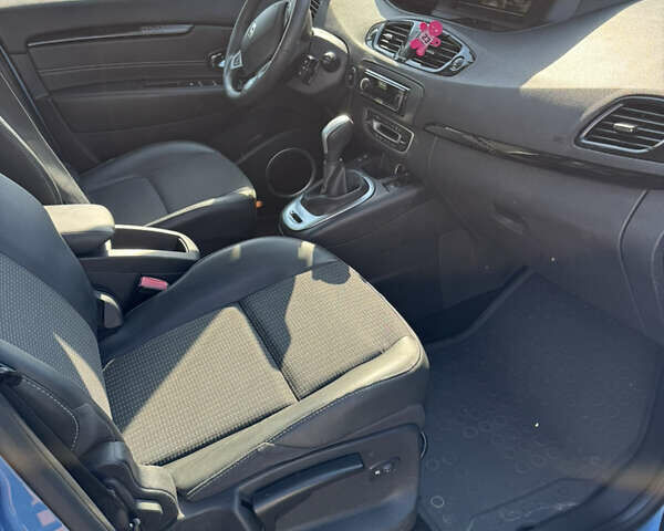 Синий Рено Сценик, объемом двигателя 1.5 л и пробегом 226 тыс. км за 9900 $, фото 17 на Automoto.ua