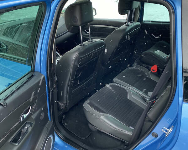 Синий Рено Сценик, объемом двигателя 1.5 л и пробегом 240 тыс. км за 10999 $, фото 5 на Automoto.ua