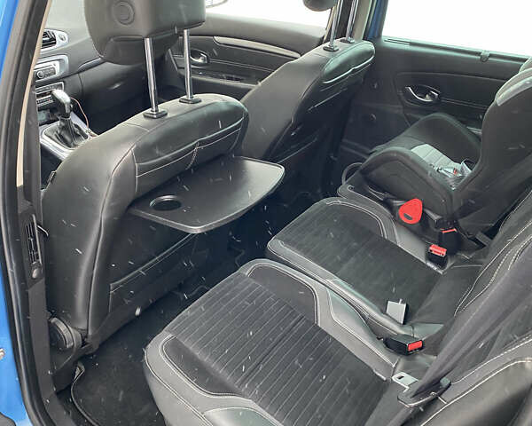 Синий Рено Сценик, объемом двигателя 1.5 л и пробегом 240 тыс. км за 10999 $, фото 6 на Automoto.ua