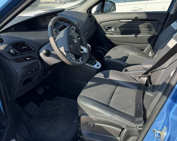 Синий Рено Сценик, объемом двигателя 1.5 л и пробегом 226 тыс. км за 9900 $, фото 8 на Automoto.ua