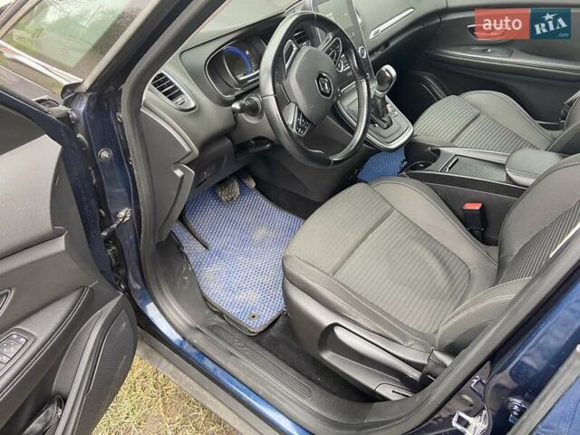 Синій Рено Сценік, об'ємом двигуна 1.46 л та пробігом 230 тис. км за 13999 $, фото 9 на Automoto.ua