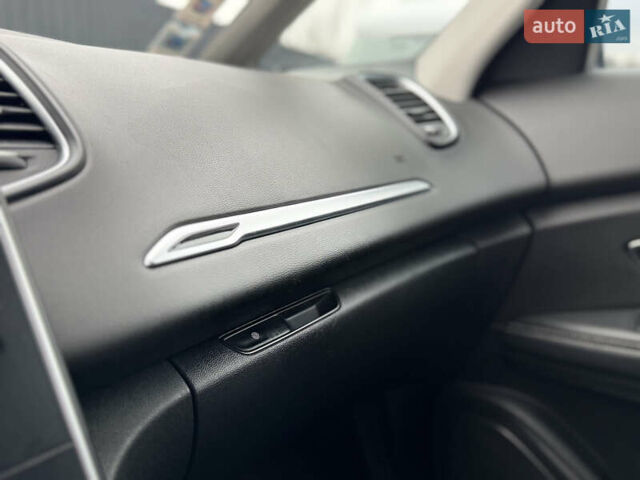 Синий Рено Сценик, объемом двигателя 1.5 л и пробегом 201 тыс. км за 14850 $, фото 31 на Automoto.ua