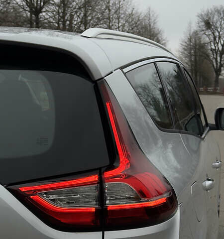 Синий Рено Сценик, объемом двигателя 1.7 л и пробегом 157 тыс. км за 14999 $, фото 12 на Automoto.ua