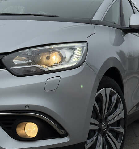 Синий Рено Сценик, объемом двигателя 1.7 л и пробегом 157 тыс. км за 14999 $, фото 4 на Automoto.ua