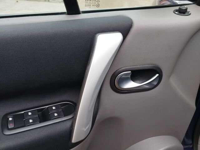 Синий Рено Сценик, объемом двигателя 1.6 л и пробегом 176 тыс. км за 5450 $, фото 17 на Automoto.ua