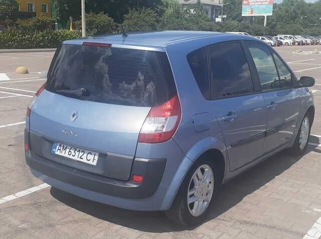 Синій Рено Сценік, об'ємом двигуна 1.5 л та пробігом 300 тис. км за 4764 $, фото 3 на Automoto.ua