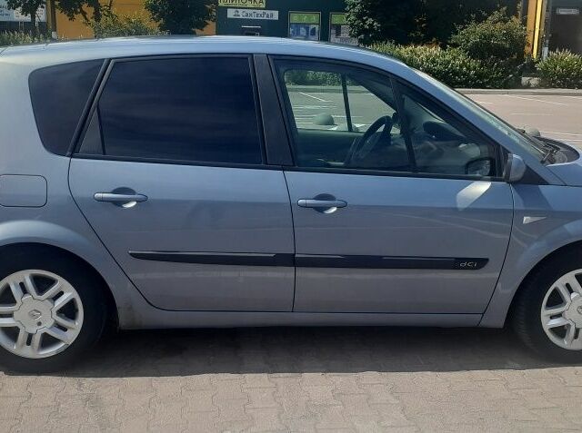 Синій Рено Сценік, об'ємом двигуна 1.5 л та пробігом 300 тис. км за 4764 $, фото 2 на Automoto.ua