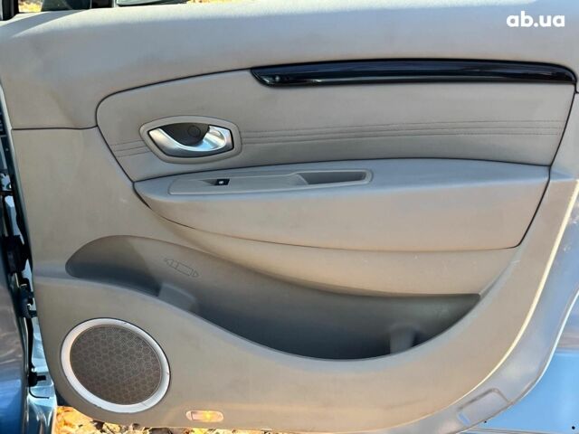 Синій Рено Сценік, об'ємом двигуна 1.5 л та пробігом 240 тис. км за 7290 $, фото 14 на Automoto.ua