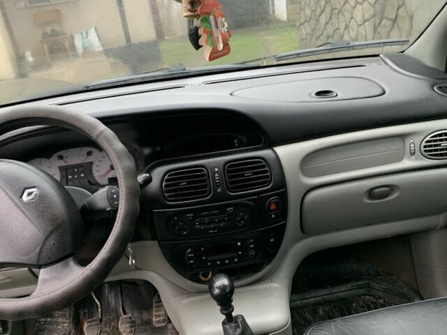 Синій Рено Сценік, об'ємом двигуна 2 л та пробігом 180 тис. км за 4200 $, фото 2 на Automoto.ua