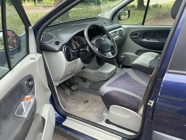 Синий Рено Сценик, объемом двигателя 1.9 л и пробегом 210 тыс. км за 3804 $, фото 13 на Automoto.ua