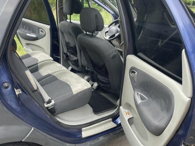 Синий Рено Сценик, объемом двигателя 1.9 л и пробегом 210 тыс. км за 3804 $, фото 16 на Automoto.ua