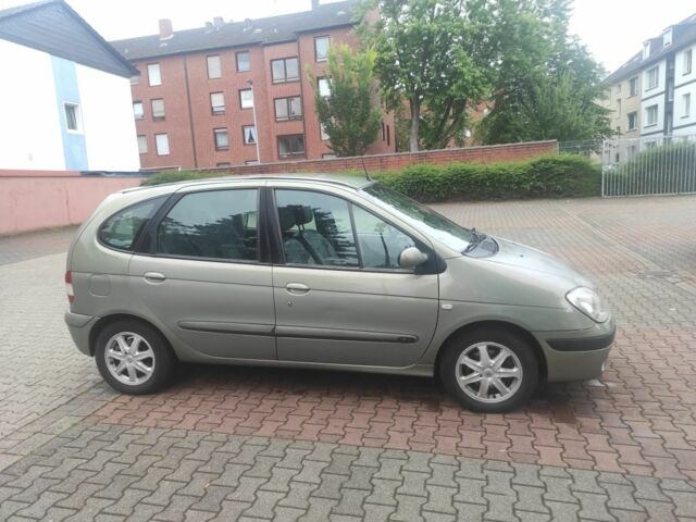 Рено Сценик 2001 в Харькове на Automoto.ua Зеленый Рено Сценик, объемом двигателя 1.6 л и пробегом 287 тыс. км за 4000 $, фото 1 на Automoto.ua