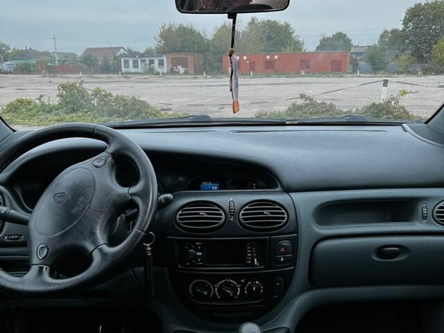 Зелений Рено Сценік, об'ємом двигуна 1.4 л та пробігом 248 тис. км за 3450 $, фото 5 на Automoto.ua