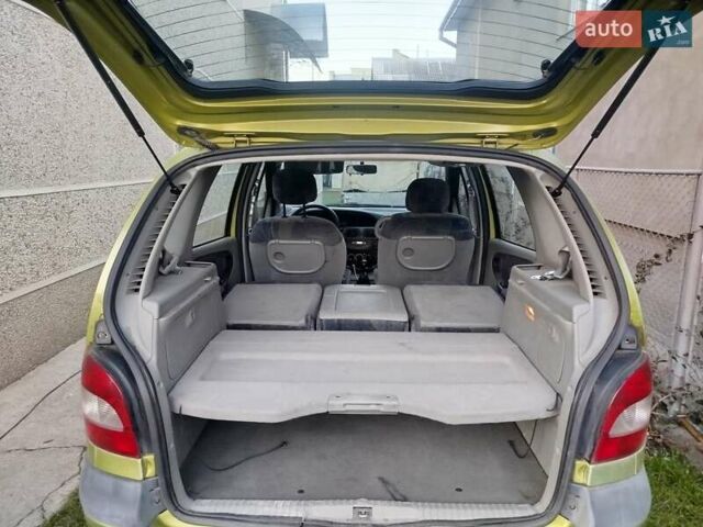 Зеленый Рено Сценик, объемом двигателя 1.6 л и пробегом 216 тыс. км за 3500 $, фото 4 на Automoto.ua