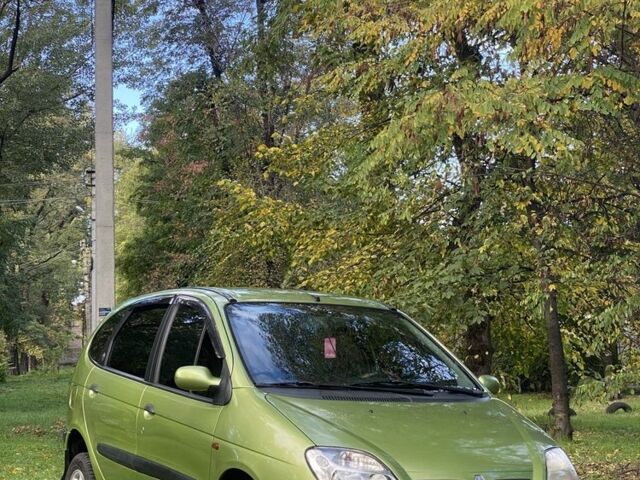 Рено Сценик 2000 в Каменское - Днепродзержинск на Automoto.ua Зеленый Рено Сценик, объемом двигателя 1.6 л и пробегом 203 тыс. км за 2800 $, фото 7 на Automoto.ua