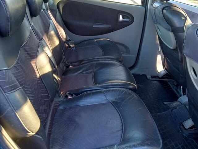 Зеленый Рено Сценик, объемом двигателя 1.9 л и пробегом 387 тыс. км за 3800 $, фото 7 на Automoto.ua