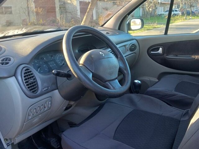 Зеленый Рено Сценик, объемом двигателя 1.9 л и пробегом 387 тыс. км за 3800 $, фото 6 на Automoto.ua