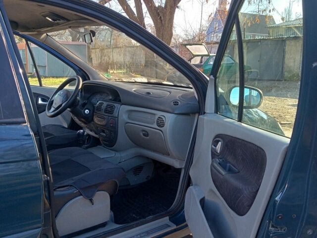 Зеленый Рено Сценик, объемом двигателя 1.9 л и пробегом 387 тыс. км за 3500 $, фото 3 на Automoto.ua