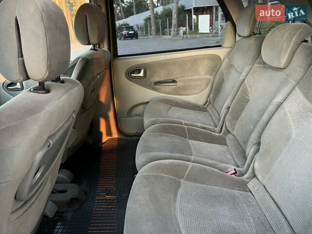 Зеленый Рено Сценик, объемом двигателя 1.6 л и пробегом 350 тыс. км за 2600 $, фото 25 на Automoto.ua